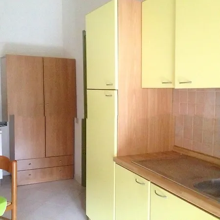 - Lisa Apartment *